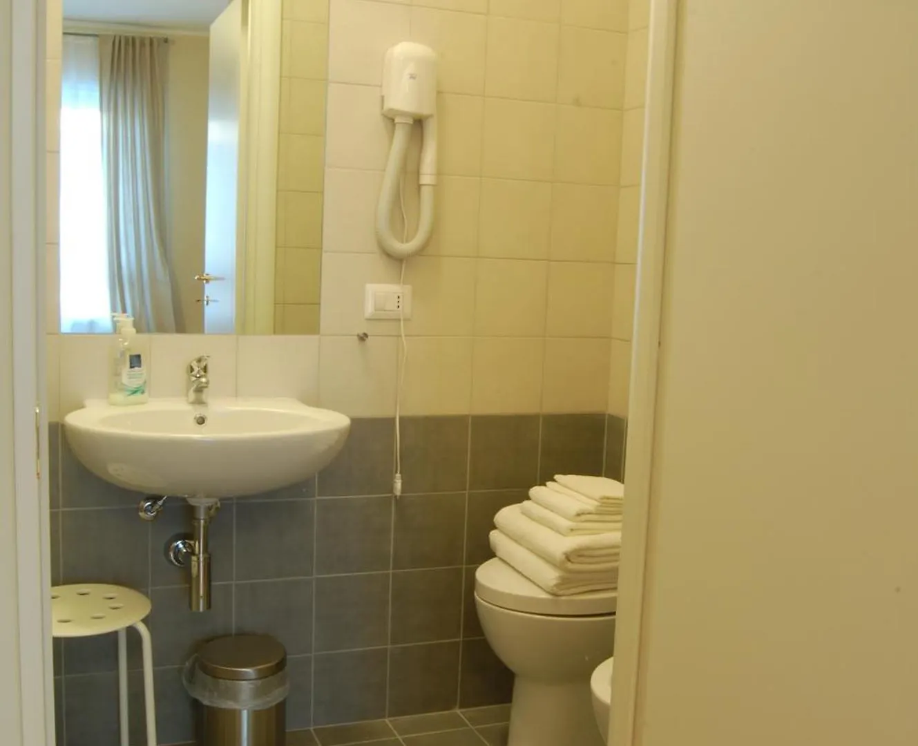 ベッド・アンド・ブレックファスト Bella Cagliari B&B